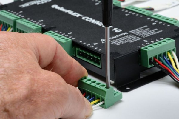 画像8: City Theatrical QolorFLEX Connect10 LEDテープパワーデータスプリッタ(シティシアトリカル)5748 (8)