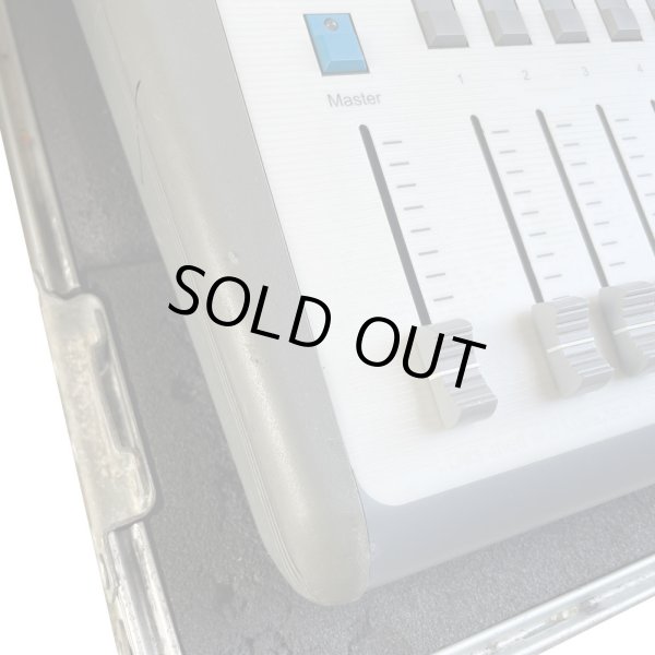 画像3: Avolites Tiger Touch Pro(エボライツ タイガー タッチ プロ)ハードケース付 (3)