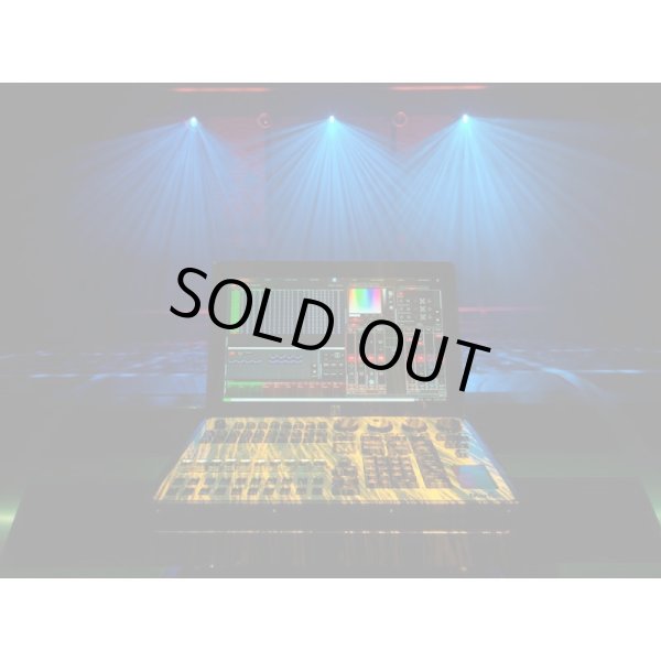 モニターは別途販売です。