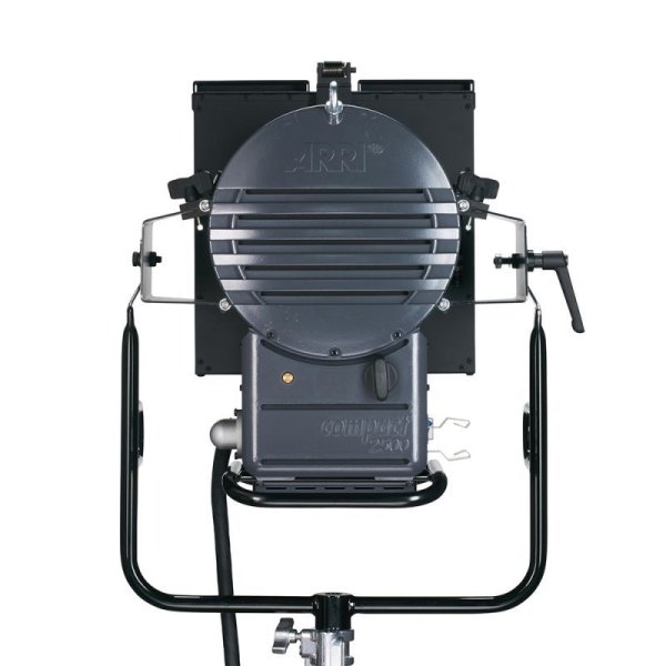画像2: Arri ARRI Compact 2500 Theater（アリ アリコンパクト） (2)