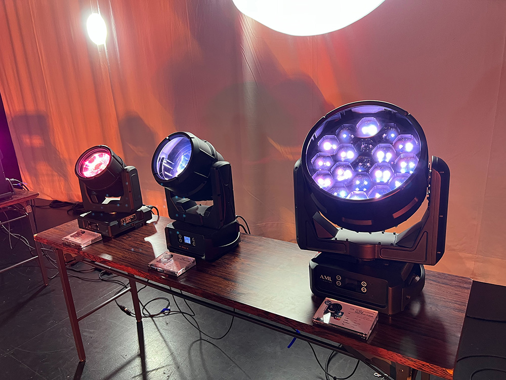 AML lighting Mega Wash