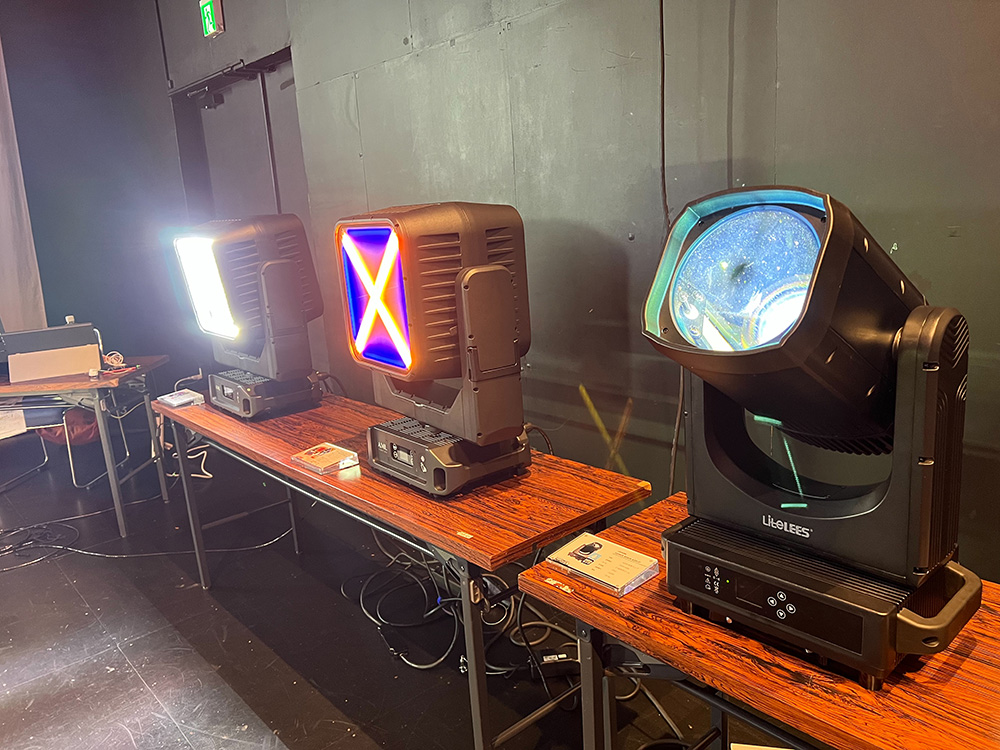 AML lightingとLiteLEESの展示