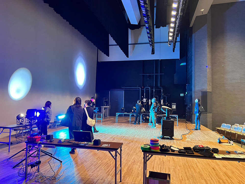 実機のあかりを見ていただく3