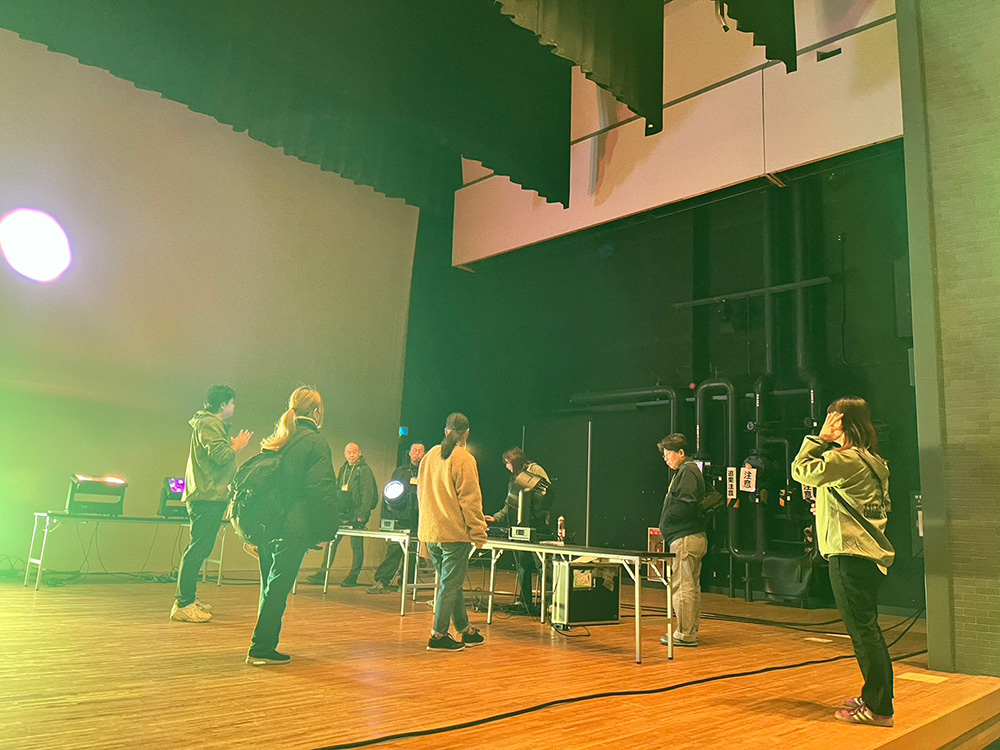 実機のあかりを見ていただく2